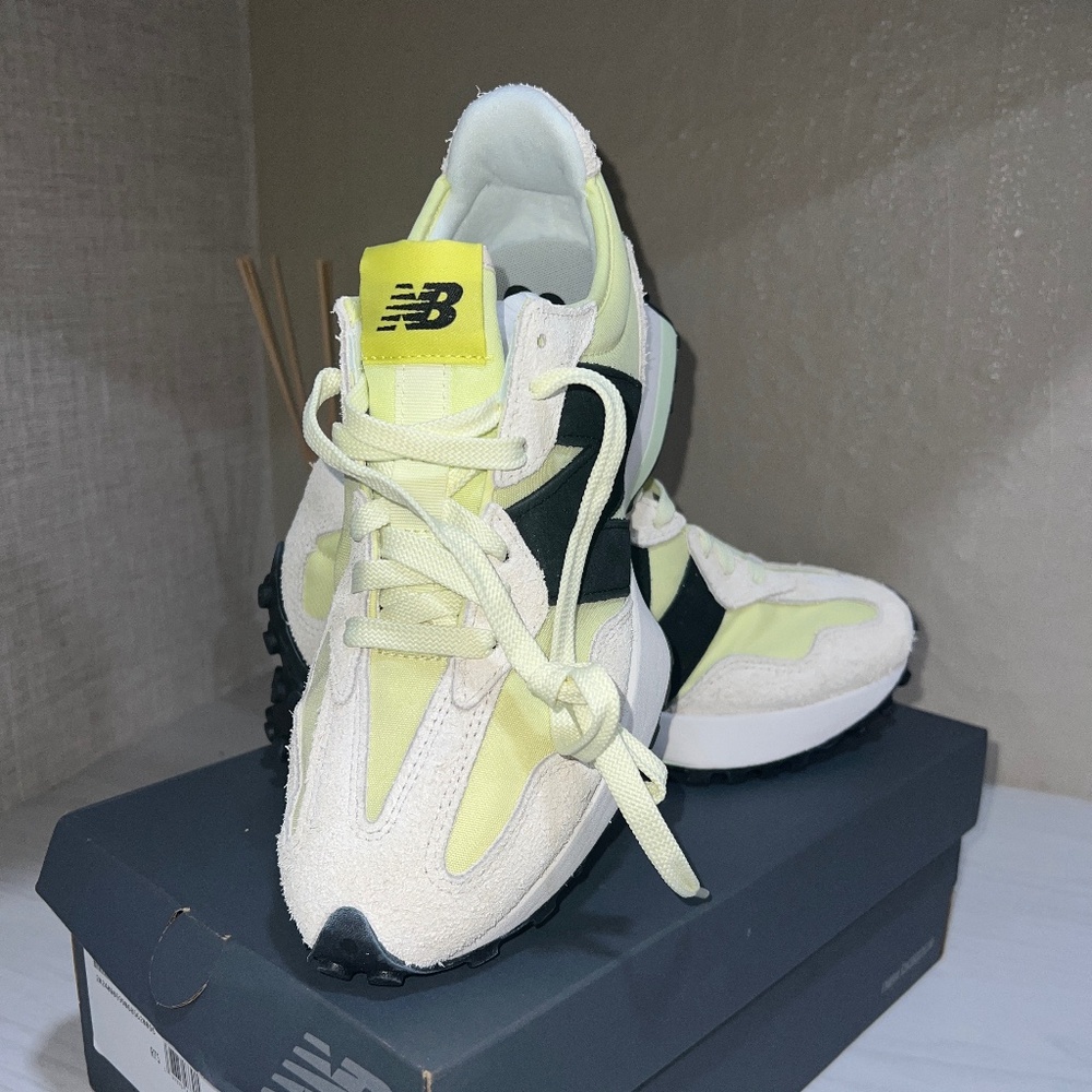New Balances 327 Women’s ‘Limelight/Lemonade’